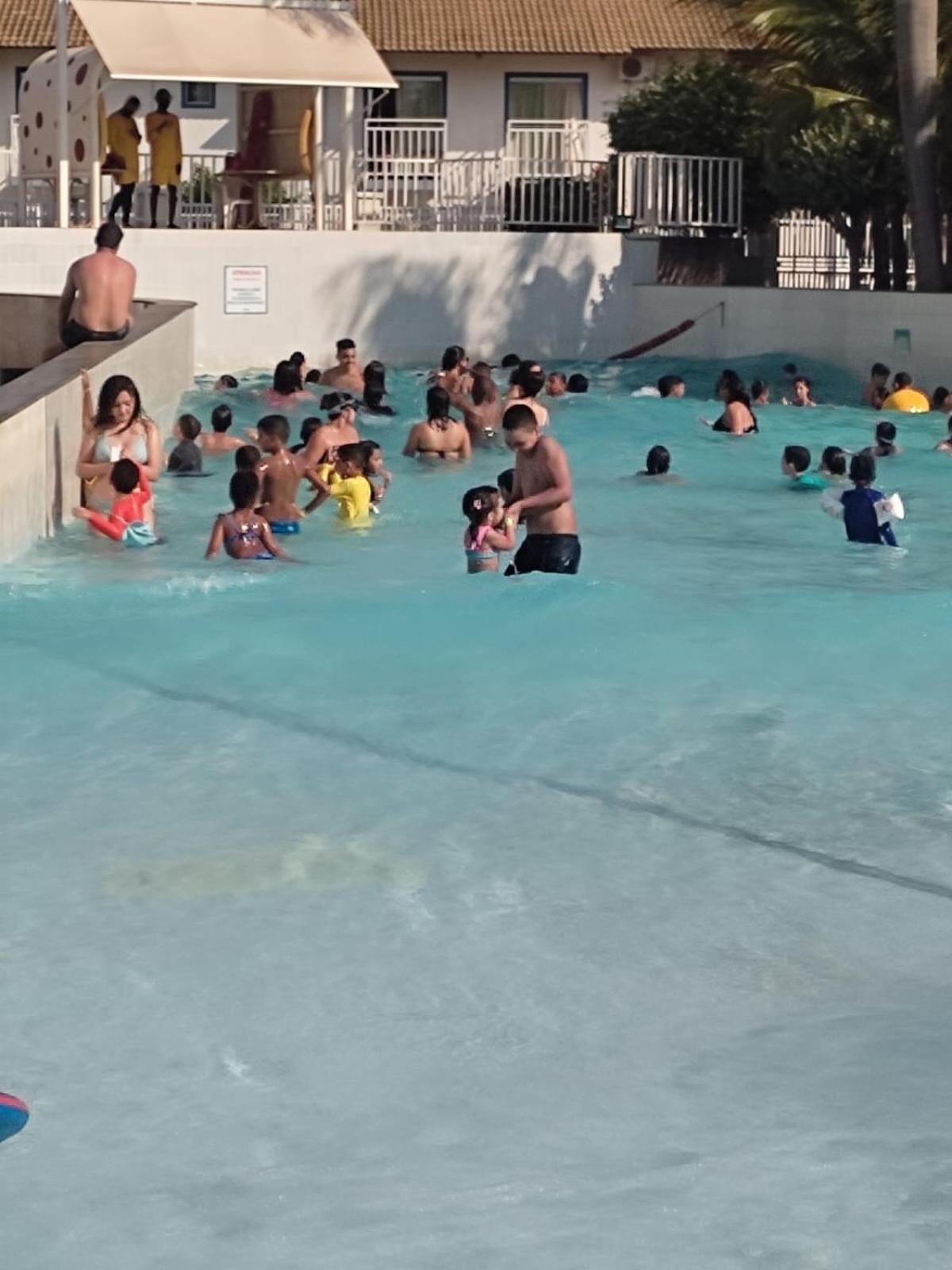 Apto Completo Com Parque Aquatico 24 Horas Lacqua Diroma Caldas Novas Exterior foto